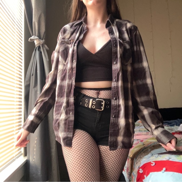 UNIQUE MONOCHROMATIC SNAP UP FLANNEL - Picture 13 of 16